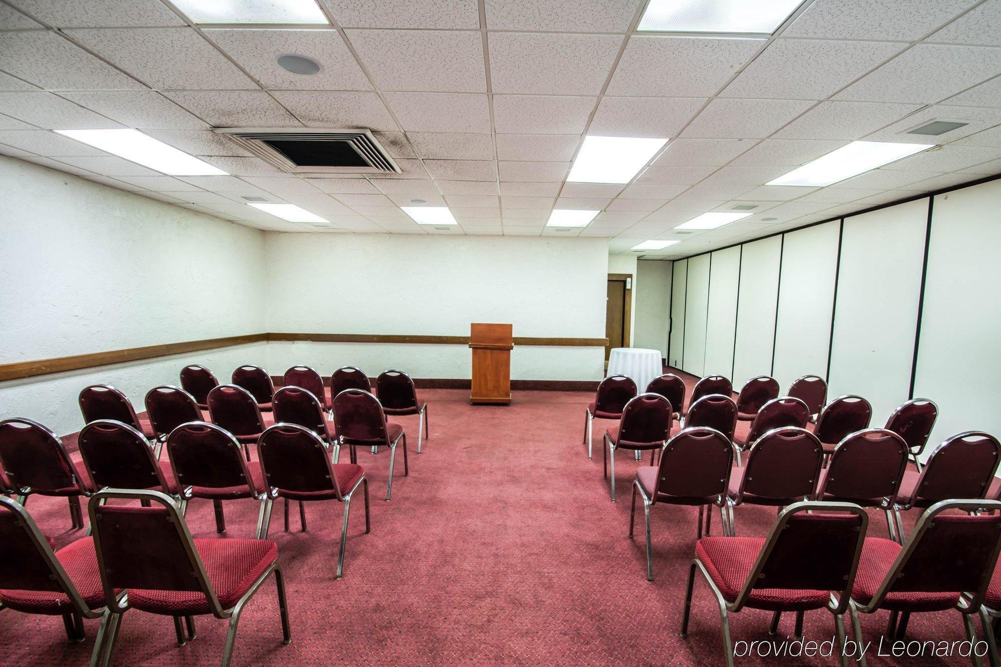 Rodeway Inn & Conference Center ออเรนจ์พาร์ค ภายนอก รูปภาพ