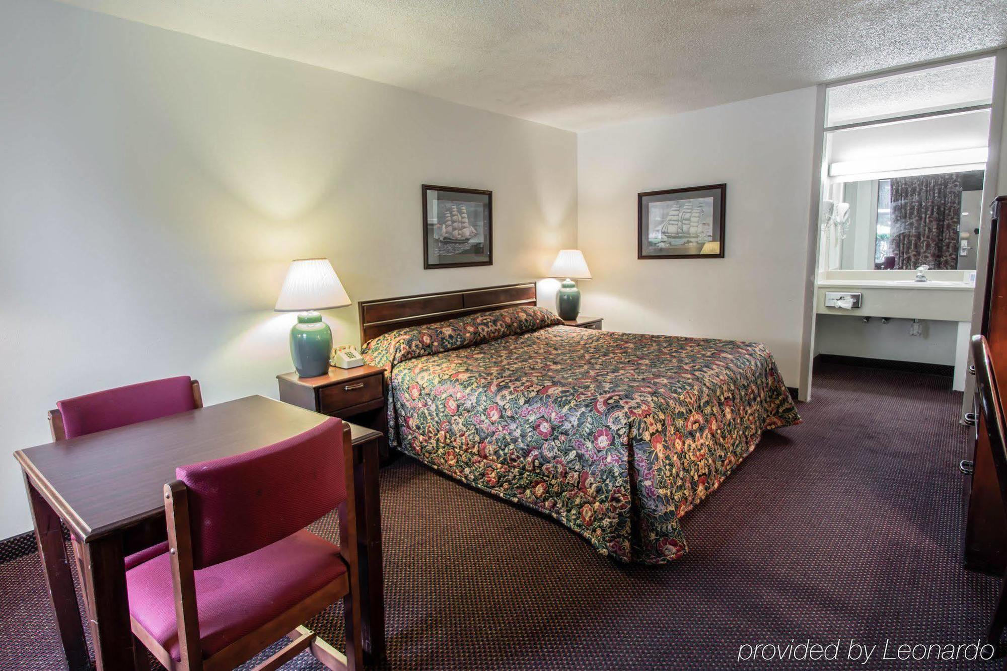 Rodeway Inn & Conference Center ออเรนจ์พาร์ค ภายนอก รูปภาพ